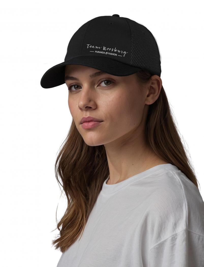 puranda TEAM MOOSBURG Ballcap - schwarz - Model Mädchen