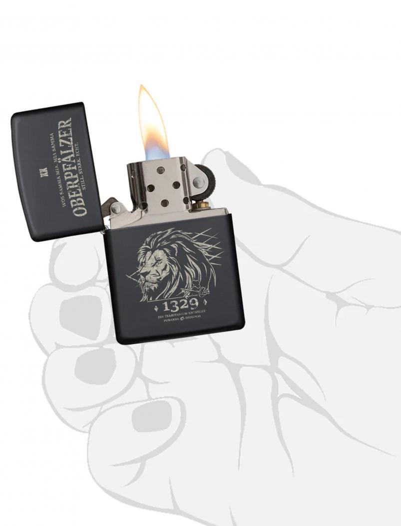 puranda Zippo - OBERPFÄLZER - matt schwarz - Handling
